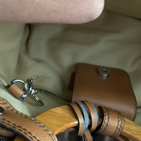 Fossil Handbag with Wooden Top Handle Straw/Plaid pattern - Picture 13 of 17